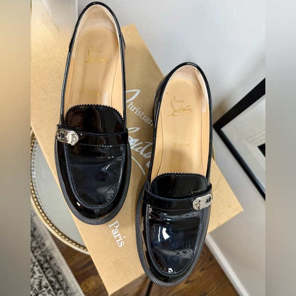 CHRISTIAN LOUBOUTIN LOCK WOODY FLAT PATENT LOAFERS - Picture 4 of 7